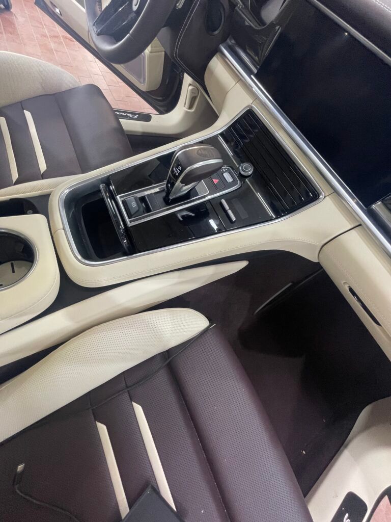 Химчистка салона с покрытием porshe panamera
