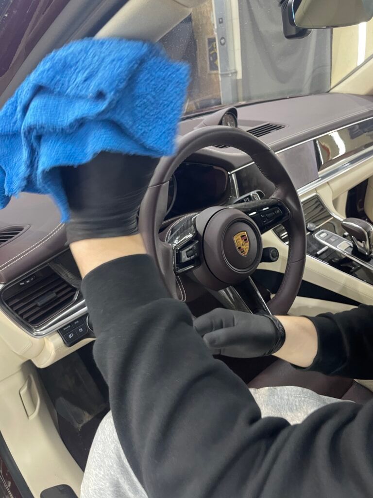 химчистка салона в Москве