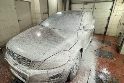 Подготовка к полировке Volvo XC90 подготовка кузова к полировке: 3 фазная мойка