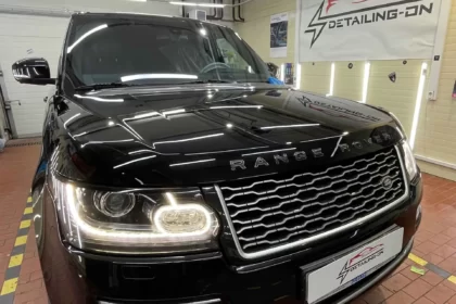 Полировка-и-покрытие-керамикой-range-rover Покрытие кузова керамикой Range Rover Vogua