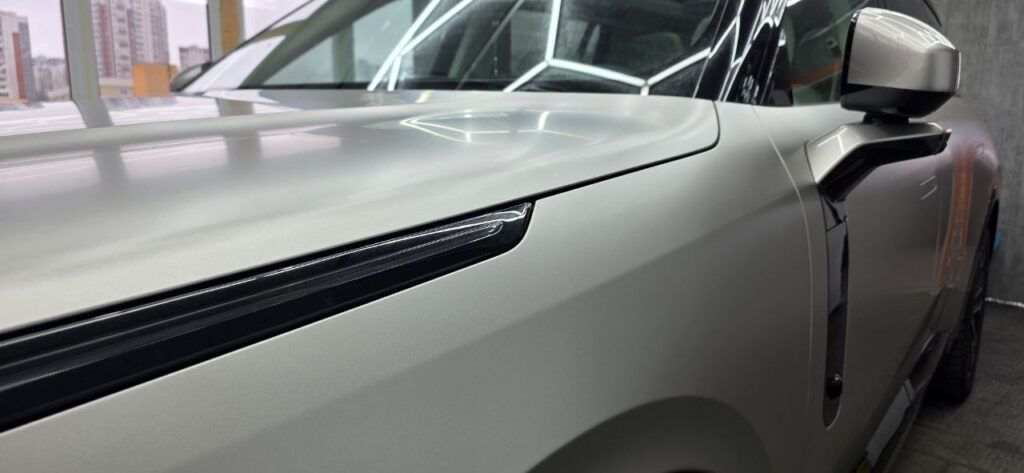 матовый полиуретан