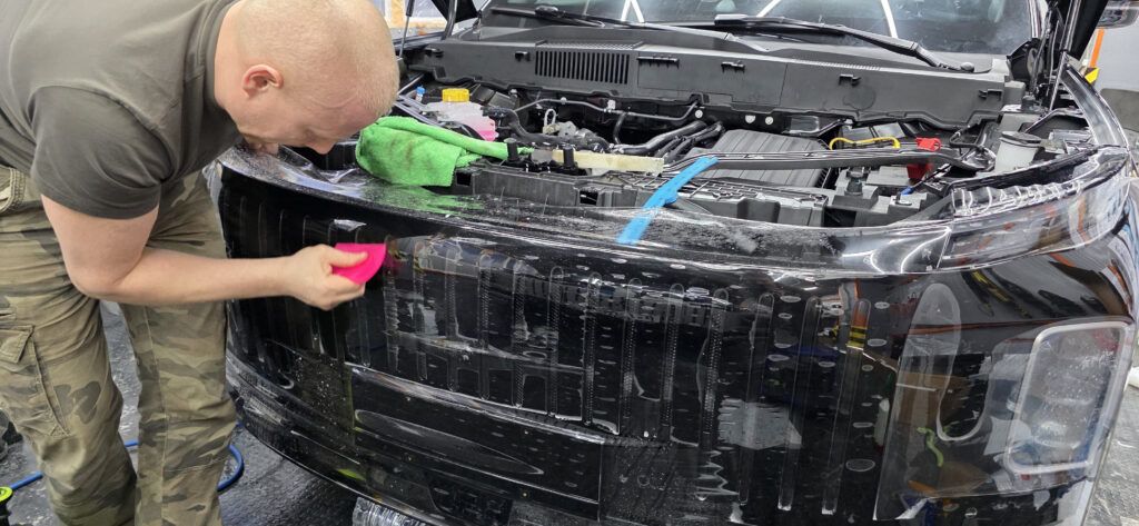 оклейка кузова в матовую или глянцевую пленку