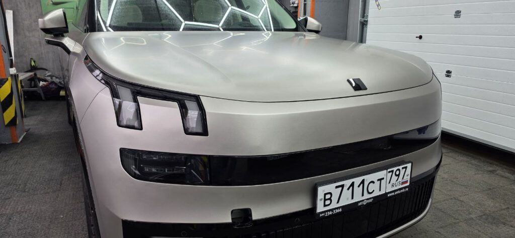 матовый полиуретан