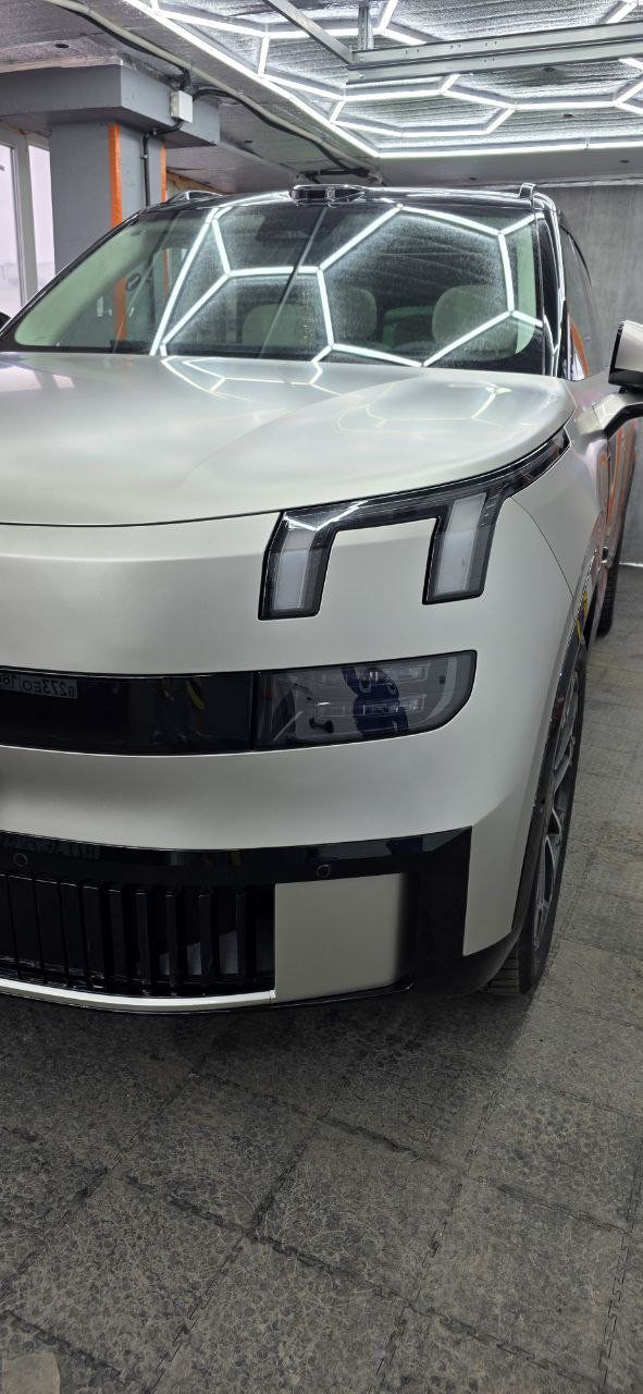 матовый полиуретан