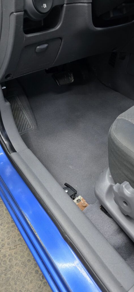 глубокая химчистка киа рио