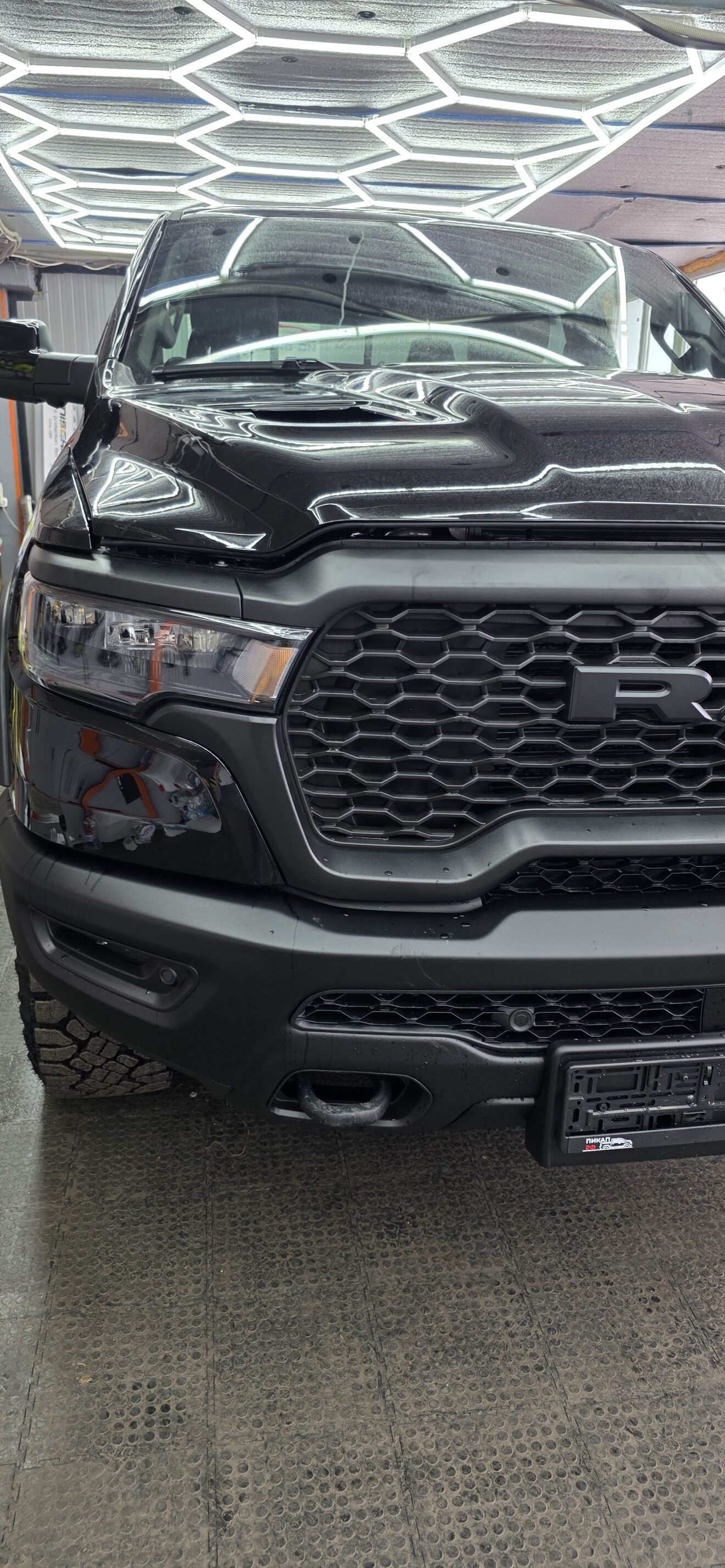 Оклейка кузова полиуретановой пленкой RAM 1500 2025 года