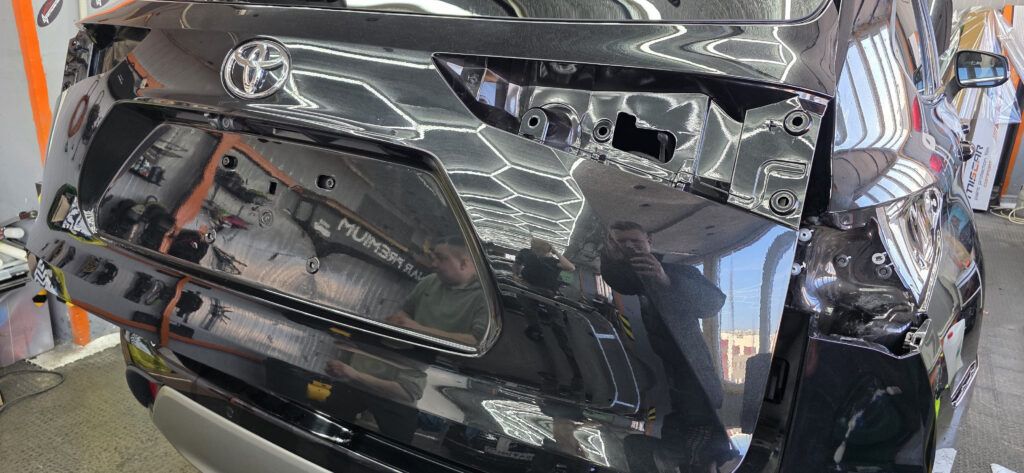 оклеить пленкой Toyota Highlander 2025