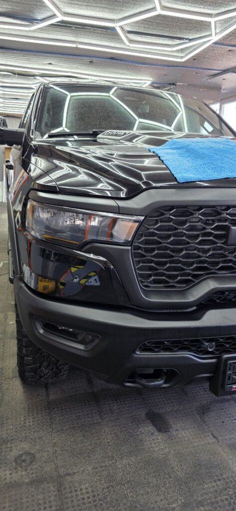 Оклейка кузова полиуретановой пленкой RAM 1500 2025 года