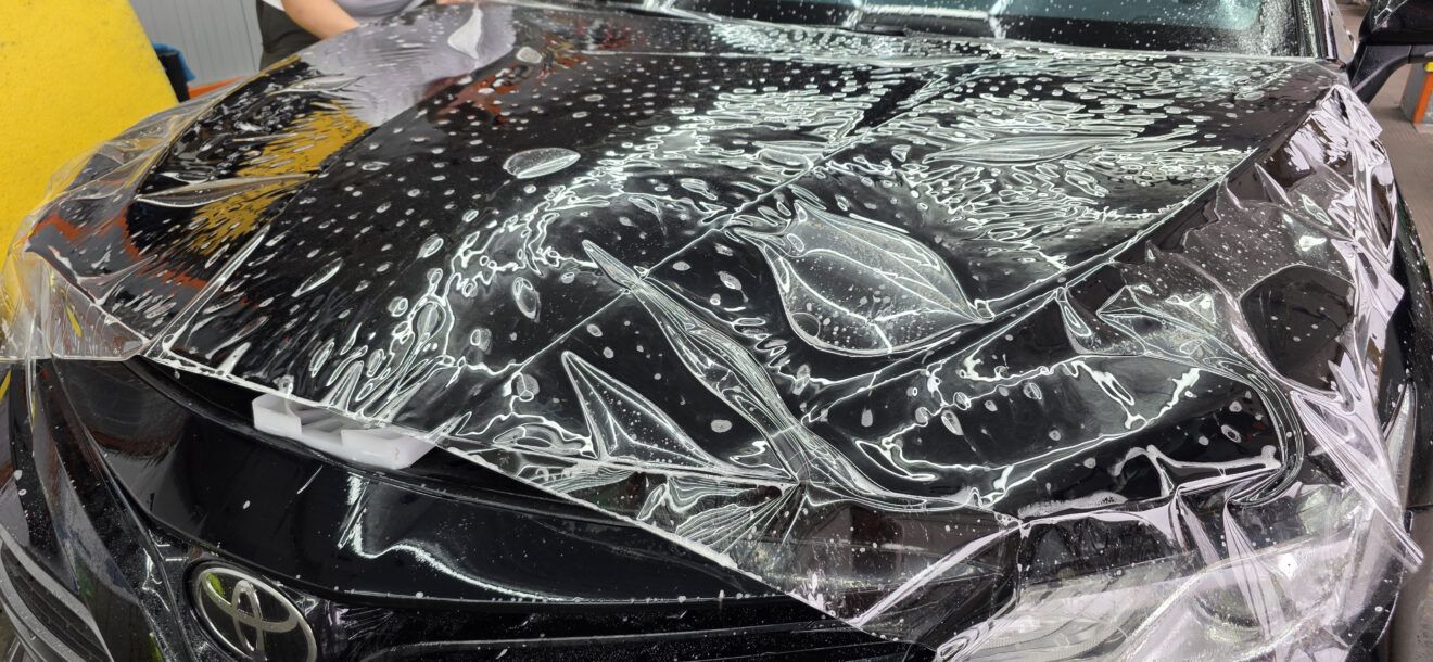 Снятие пленки с капота toyota camry