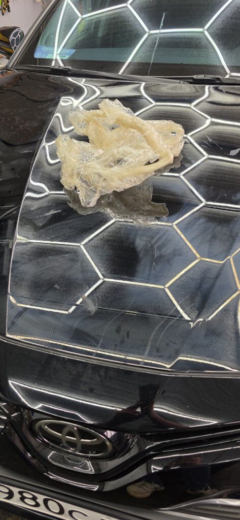 Снятие пленки с капота toyota camry