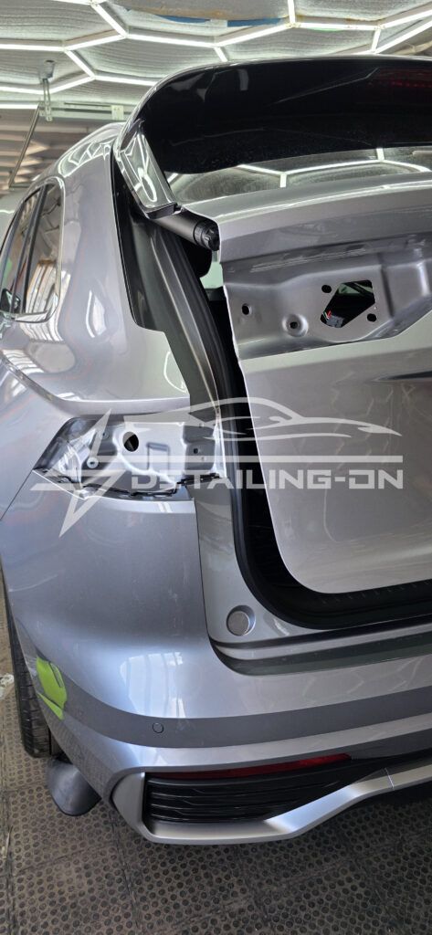 полная оклейка кузова geely monjaro