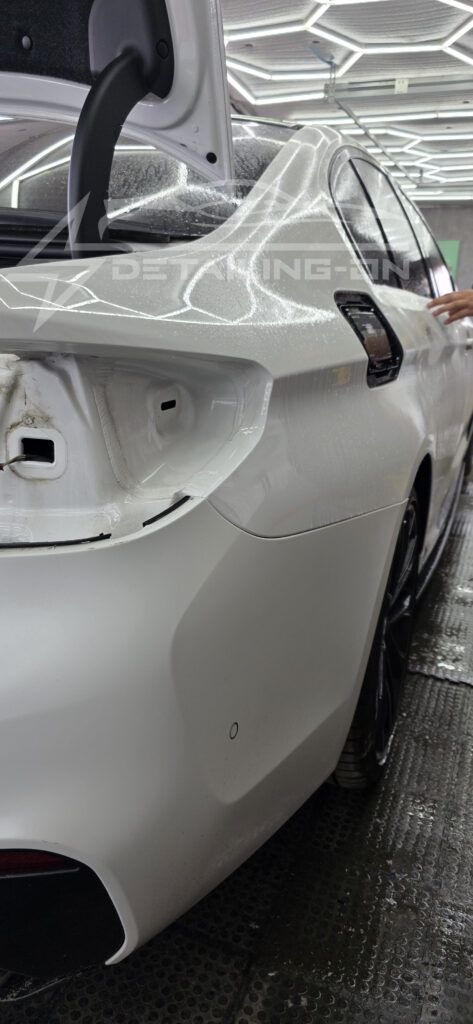 оклейка bmw 5 матовым полиуретаном spectroll premium