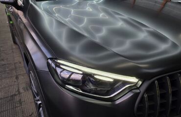 Оклейка серого Mercedes-AMG GLC 43 в матовый полиуретан