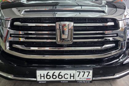 Оклейка Tank 500 полиуретаном